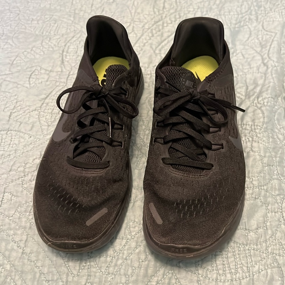 Nike tennis shoes